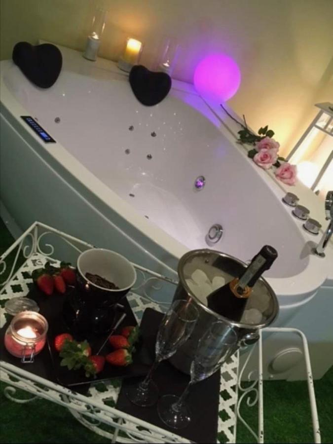 B&B Ravenna In Love Relax Conventello Kültér fotó